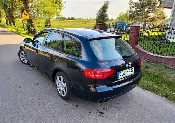 Audi A4 cena 21999 przebieg: 240000, rok produkcji 2011 z Trzemeszno małe 67